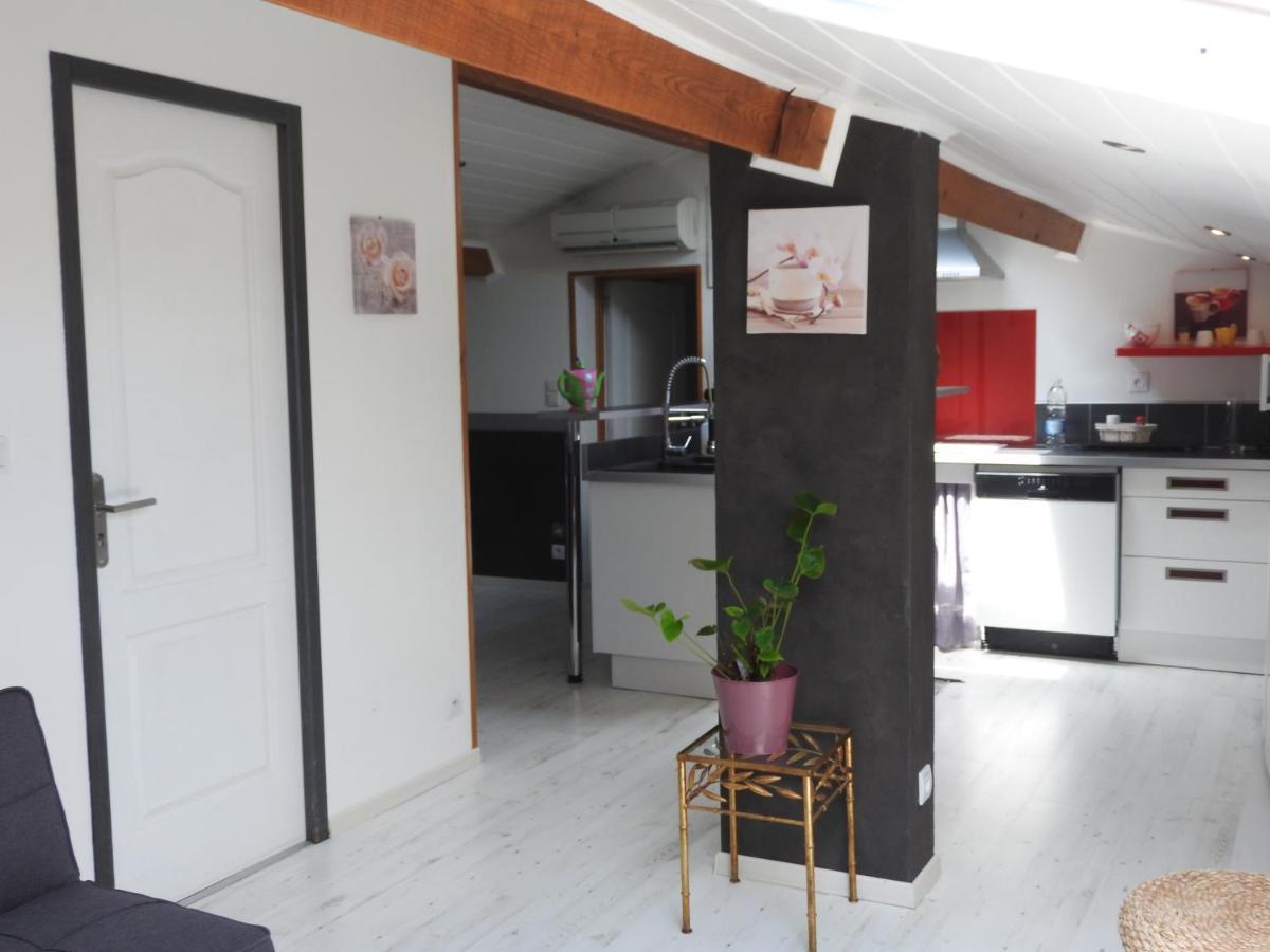 Appartement Mansarde Et Climatise 50 M2 Pompignan  Dış mekan fotoğraf