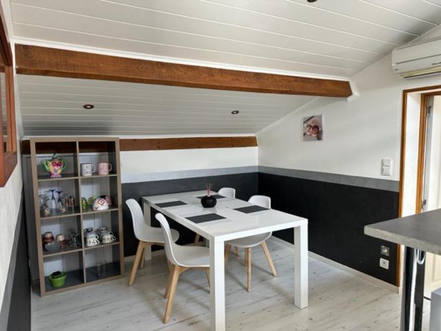 Appartement Mansarde Et Climatise 50 M2 Pompignan  Dış mekan fotoğraf