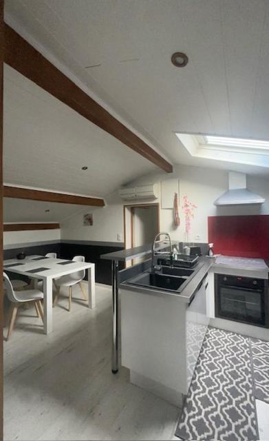 Appartement Mansarde Et Climatise 50 M2 Pompignan  Dış mekan fotoğraf