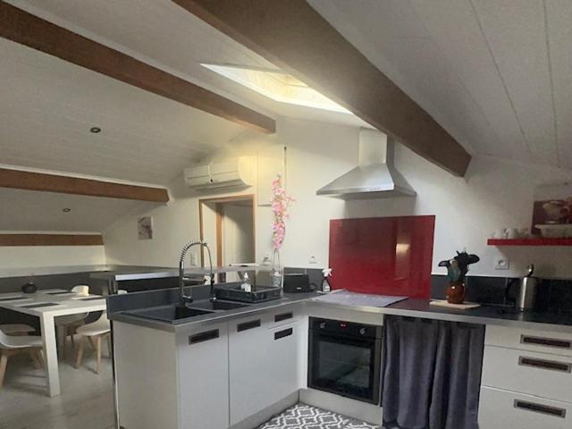 Appartement Mansarde Et Climatise 50 M2 Pompignan  Dış mekan fotoğraf